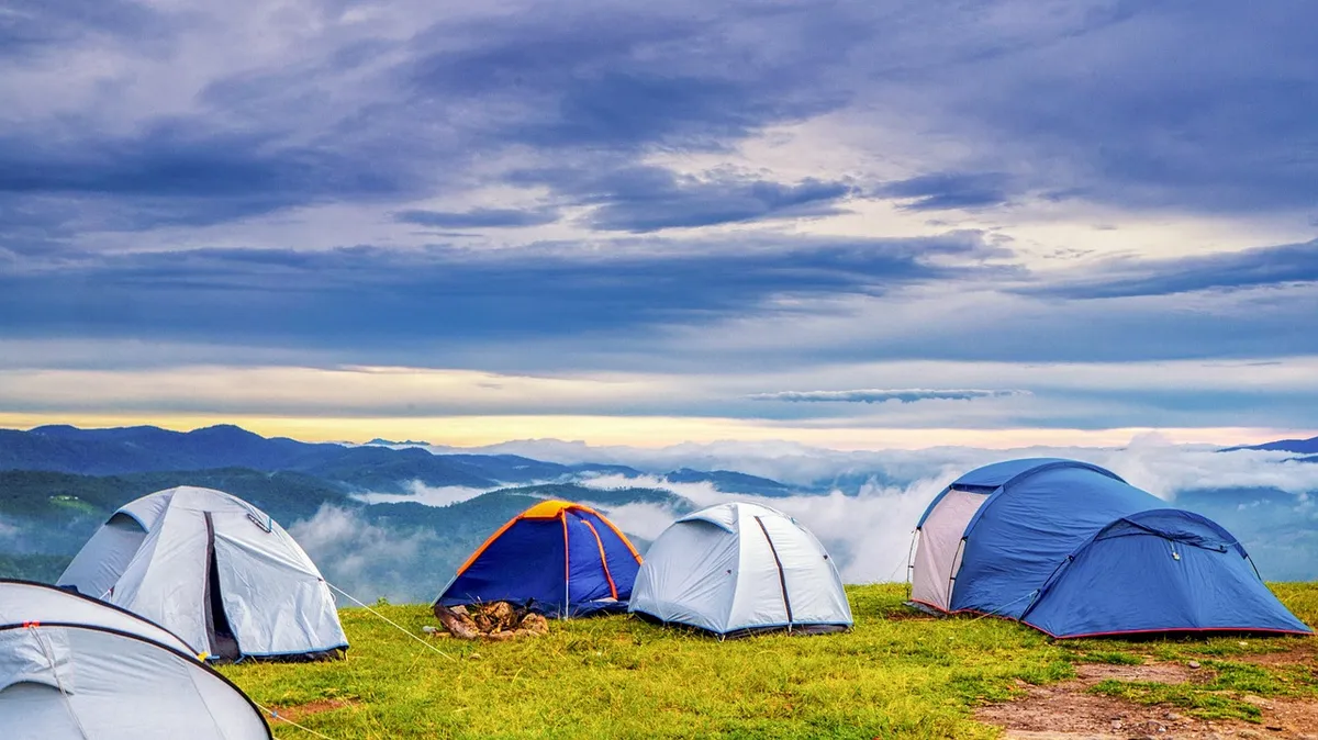 camping, campsite, tents, adventure, recreation, nature, trekking, mountain, sky, clouds, são paulo, landscape, field, fog, dawn, mist, outdoors, camping, campi