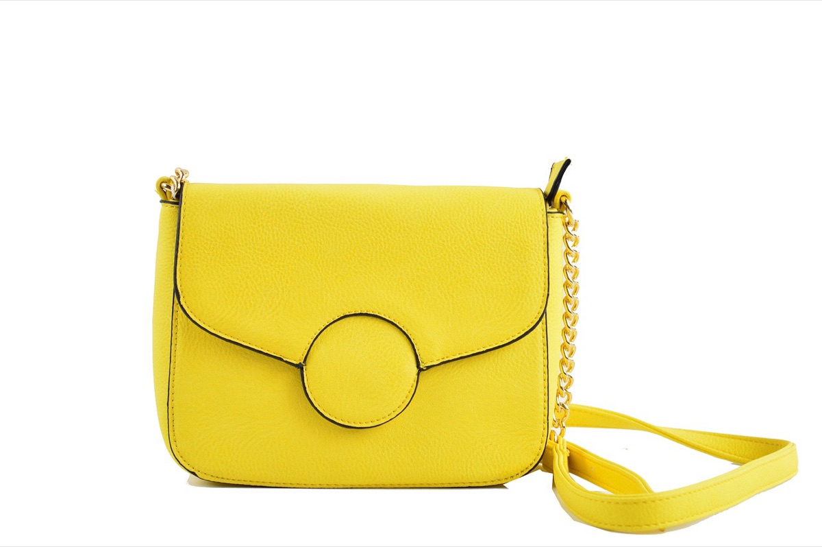Bolso de portería en escena de invierno